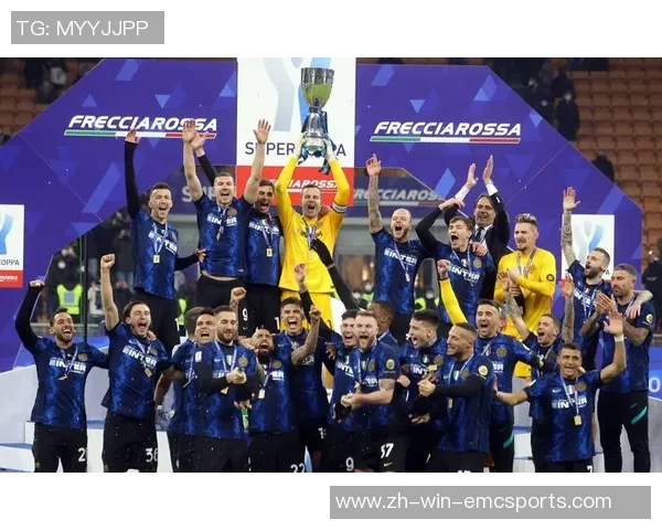 足球盘活中场提升球队战术灵活性与进攻效率的关键分析与探讨 足球盘活中场提升球队战术灵活性与进攻效率的关键分析与探讨